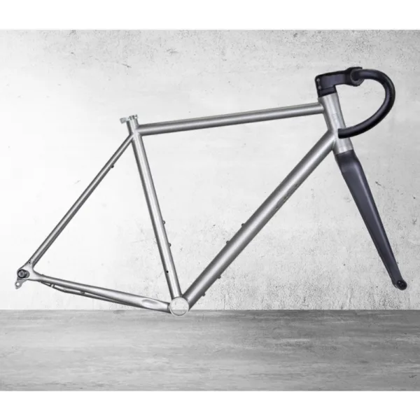 CADRU 8bar MITTE Titanium v2
