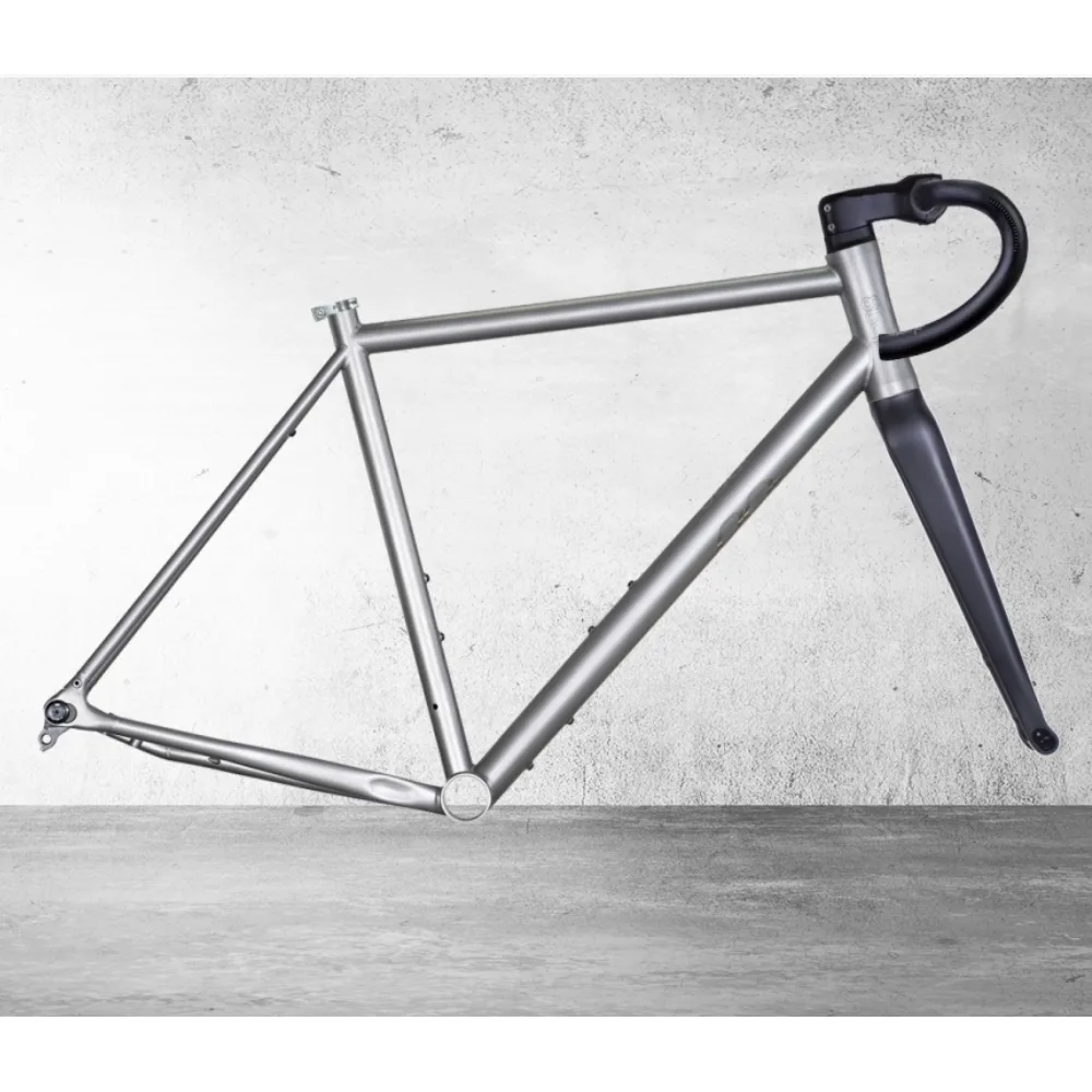 CADRU 8bar MITTE Titanium v2